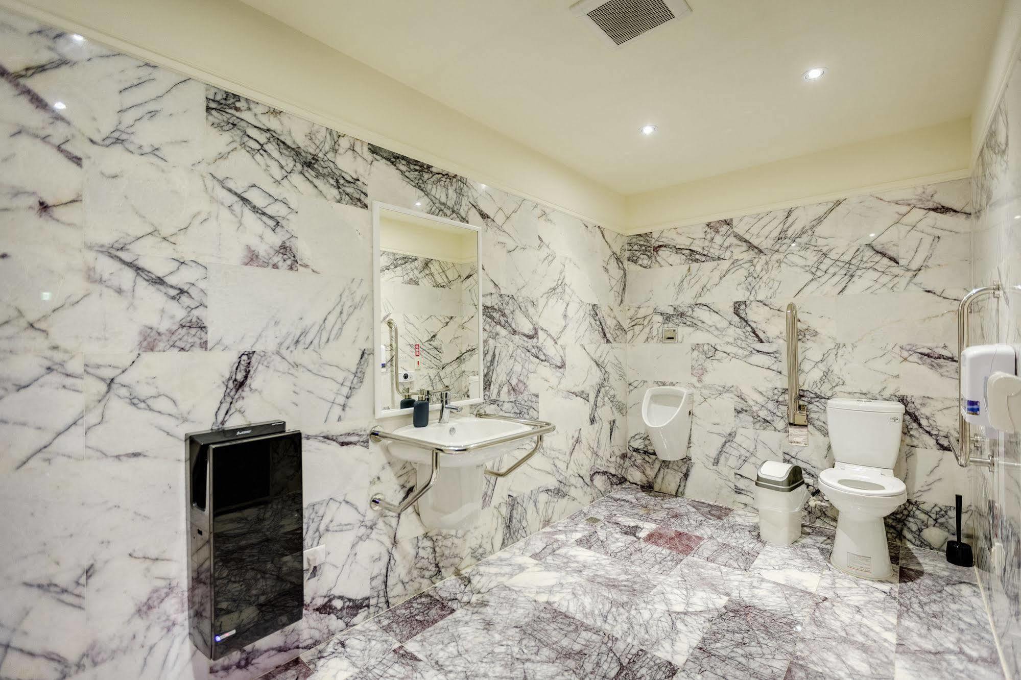 Space Inn Xinyi Тайпей Екстериор снимка