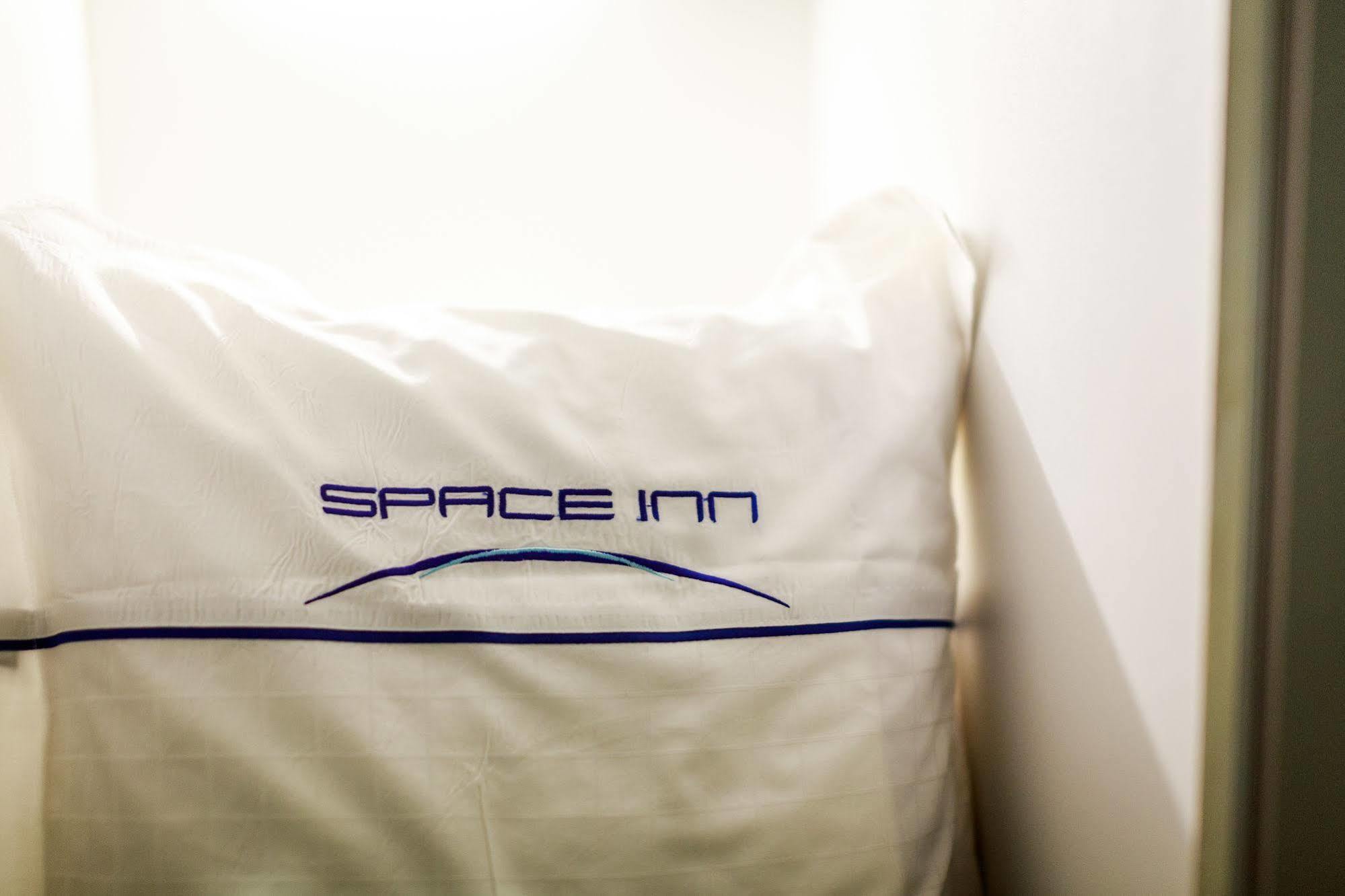 Space Inn Xinyi Тайпей Екстериор снимка
